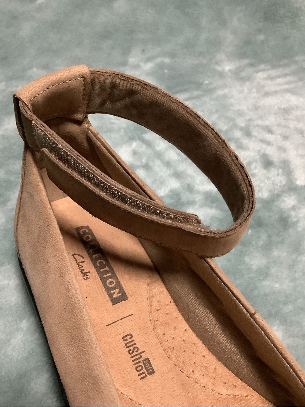 Clarks Medor Nina Tan Ballet Flat/Mary Jane with Ankle Strap Comfort Sz 7 - Picture 7 of 10
